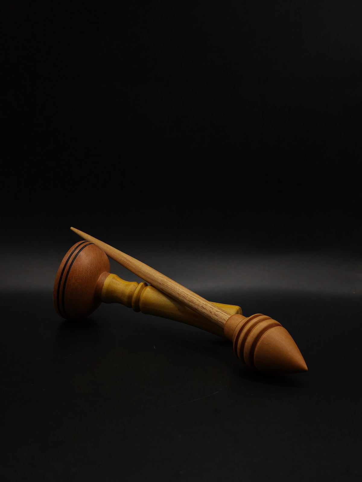 Oak Support Spindle with Pear Whorl – 30g / 1.06 oz
