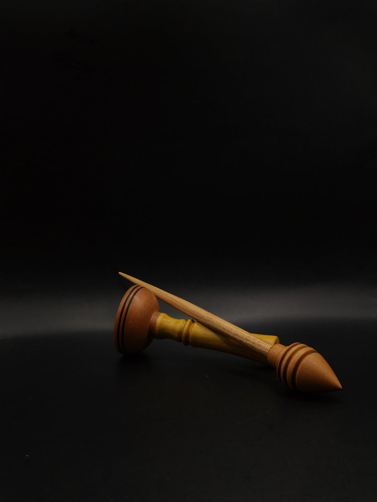 Oak Support Spindle with Pear Whorl – 30g / 1.06 oz