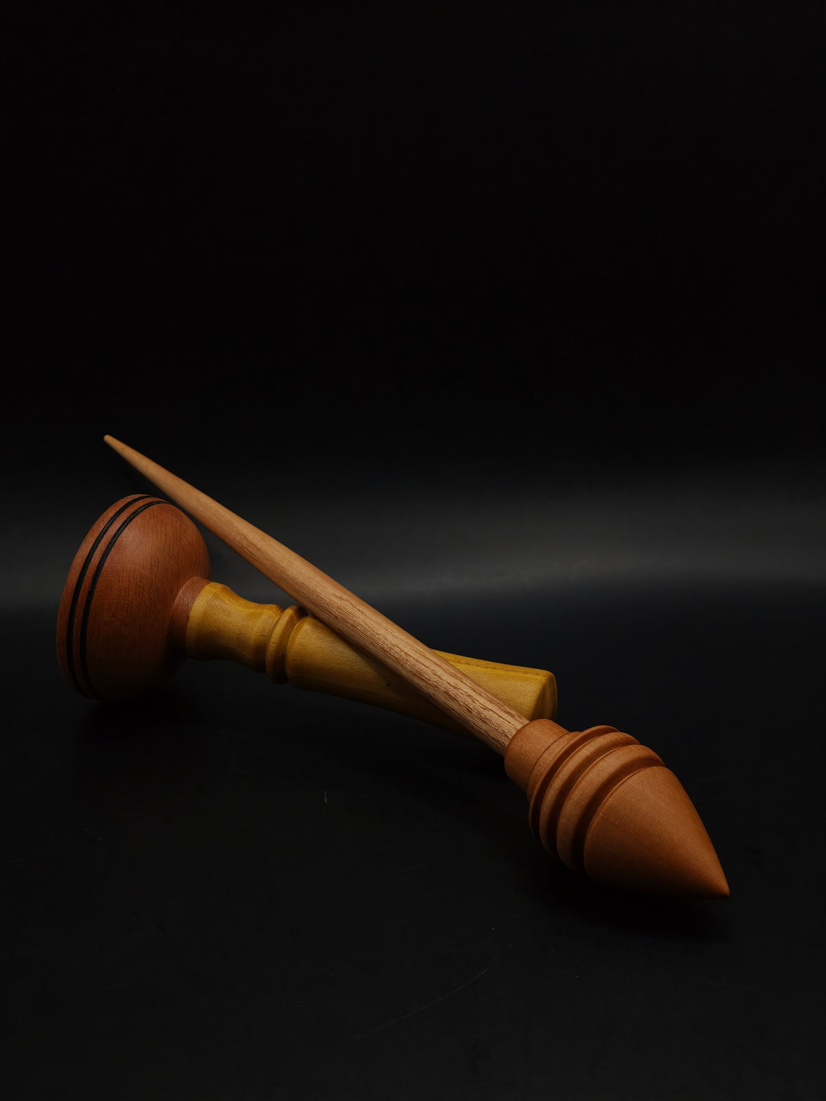 Oak Support Spindle with Pear Whorl – 30g / 1.06 oz