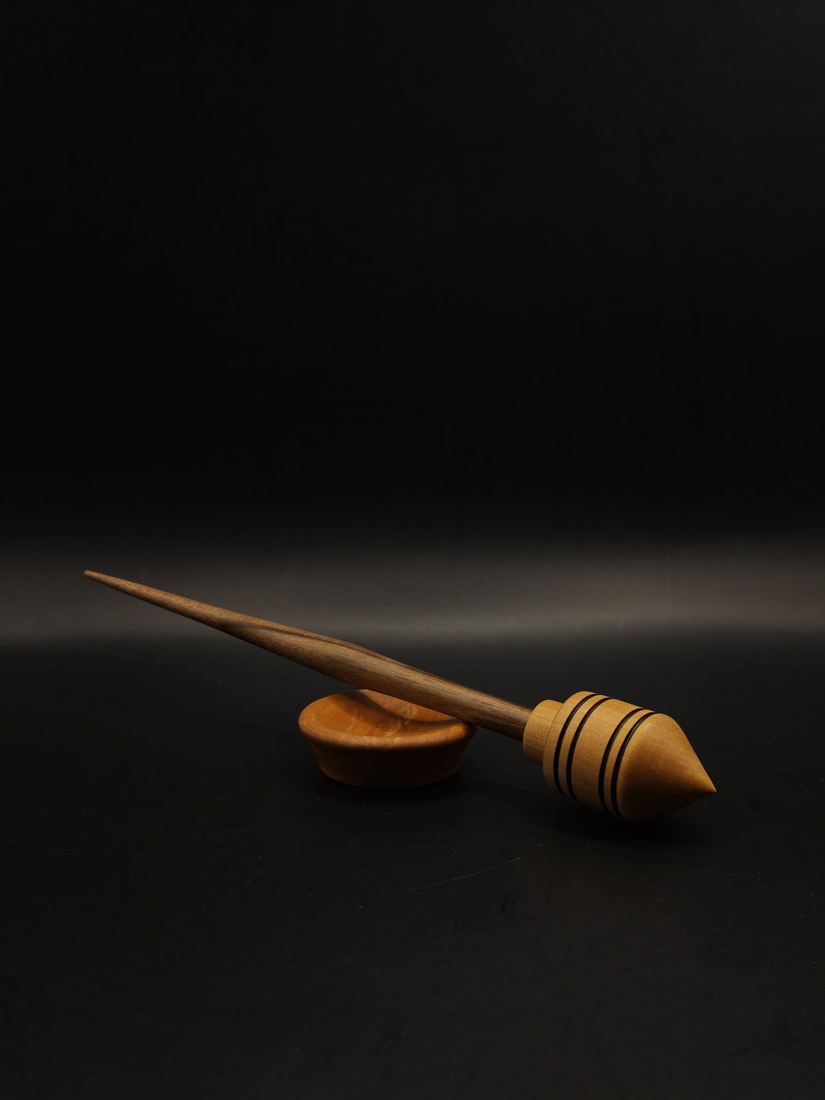 Walnut Support Spindle with Apple Whorl – 26g / 0.92 oz